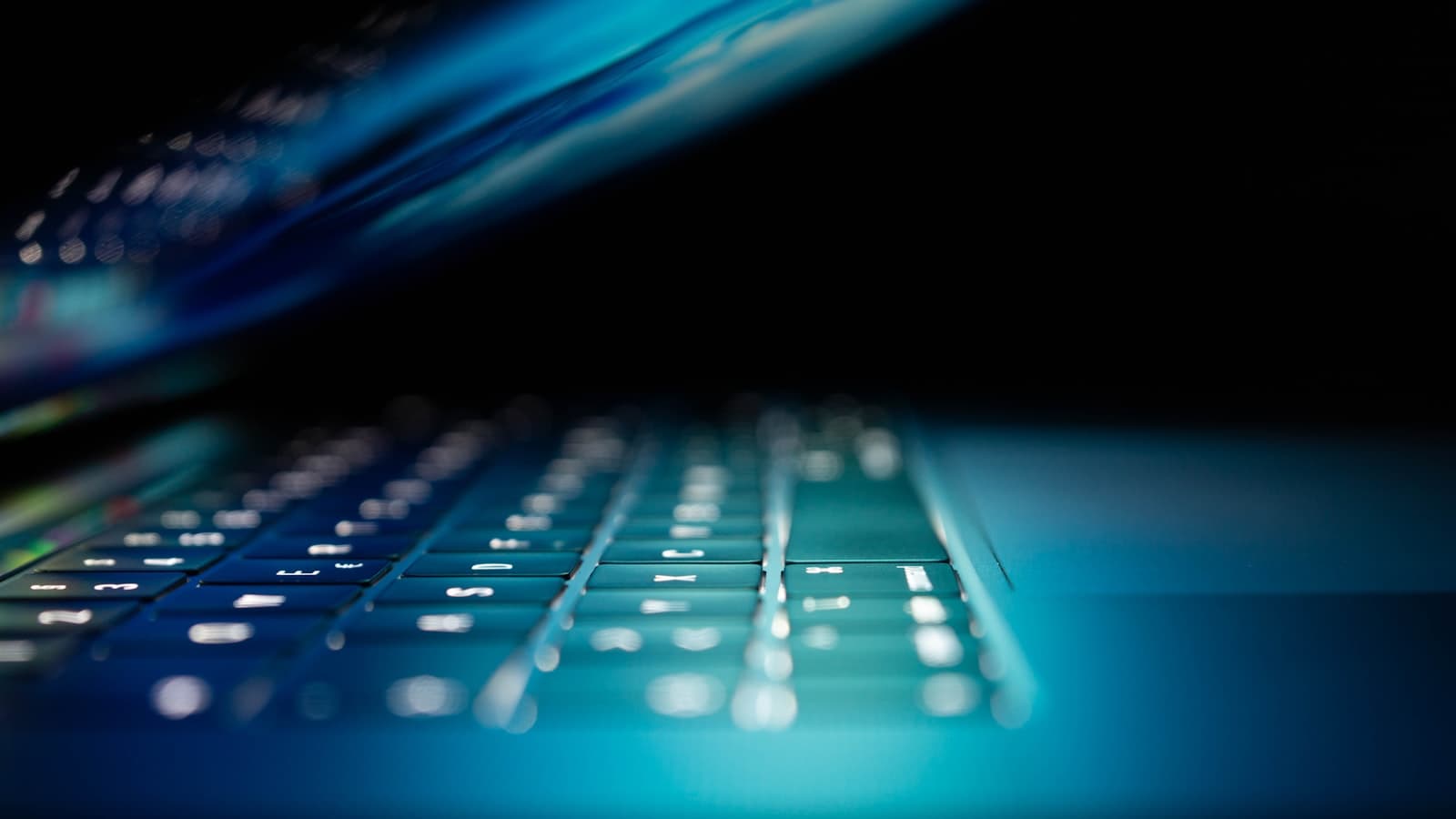 Shadow AI : vos équipes utilisent déjà l'IA sans vous le dire (et c'est un risque)